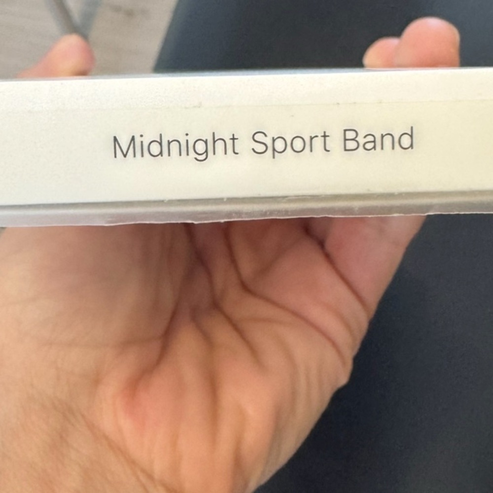 NEVER USED APPLE WATCH 2nd Generation 
in box - Picture 2 of 8